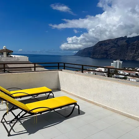 Apartment 4 Bedroom 2 Bathroom Penthouse With Private Patio And Jacuzzi, Astonishing Views Of Gigantes *